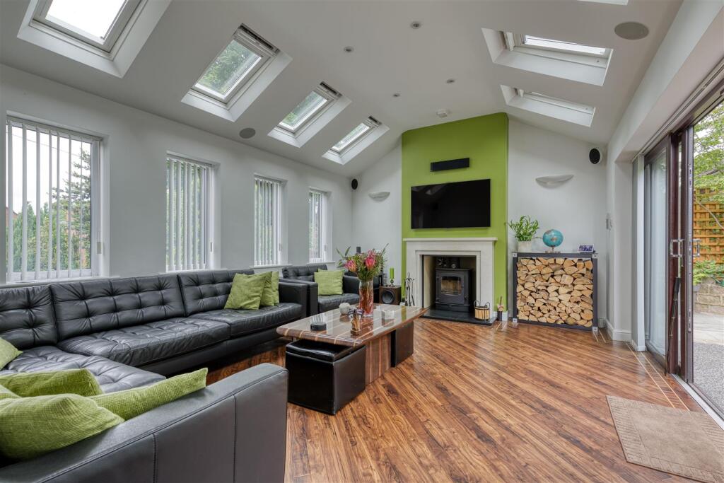 SITTING ROOM