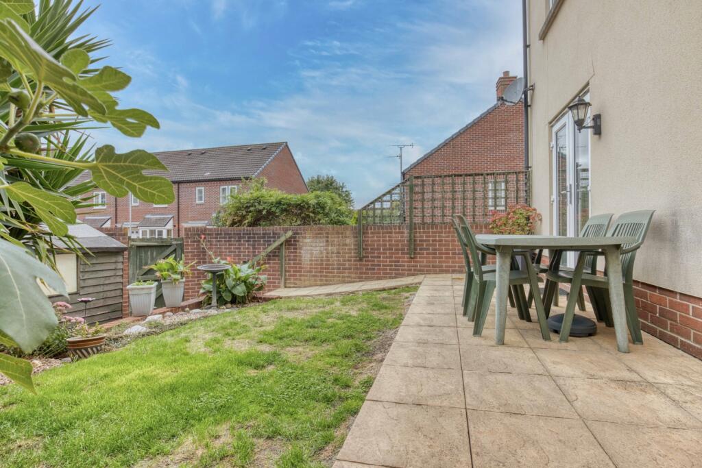 Ewemove Taunton Grove Gate (15)