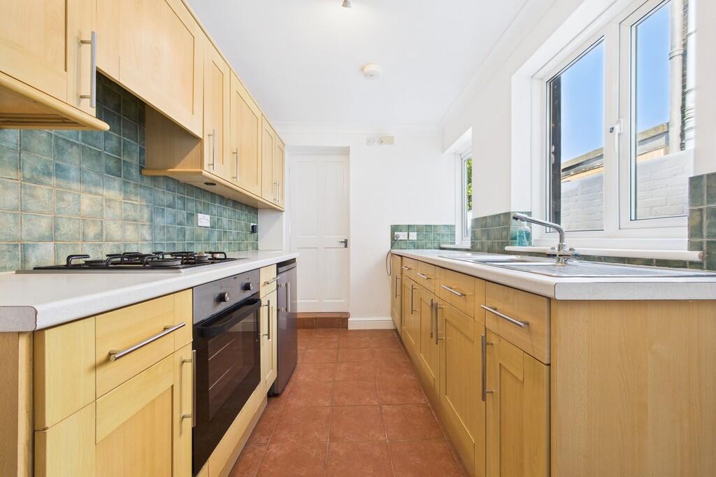 CAM01085G0-PR0581...