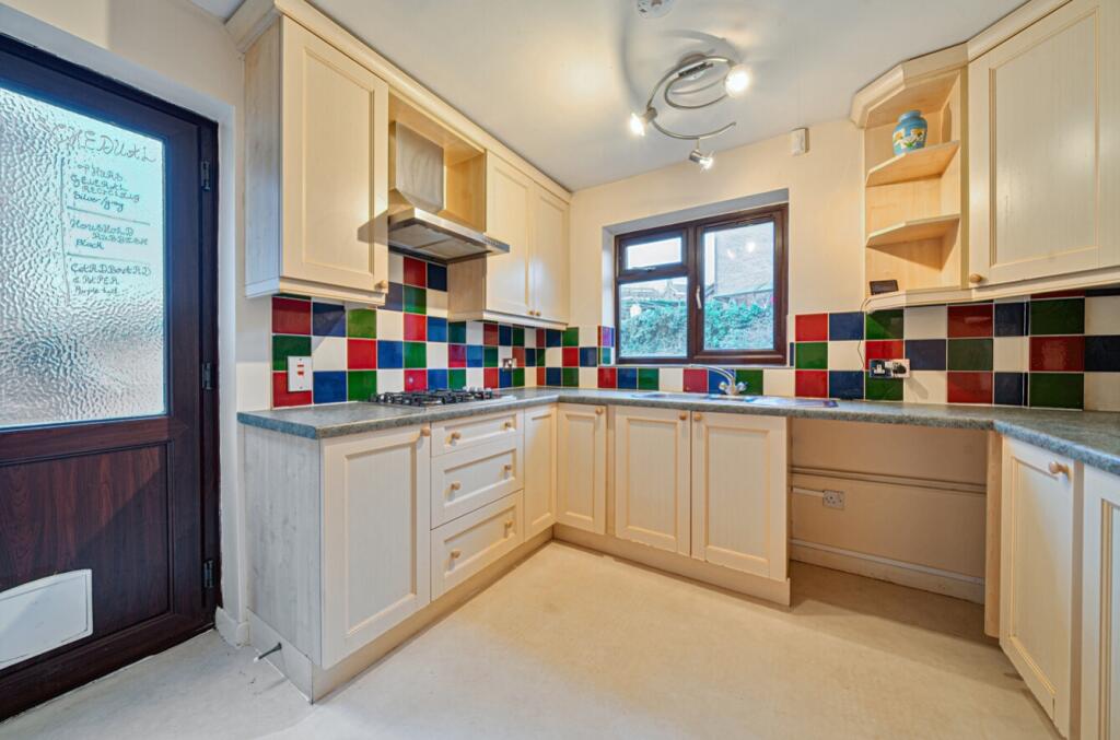 1393218-5-694058b6c896d-ARW-1