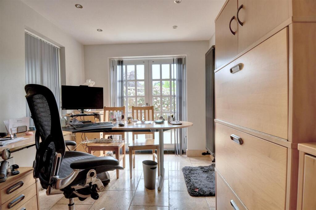 office.jpg