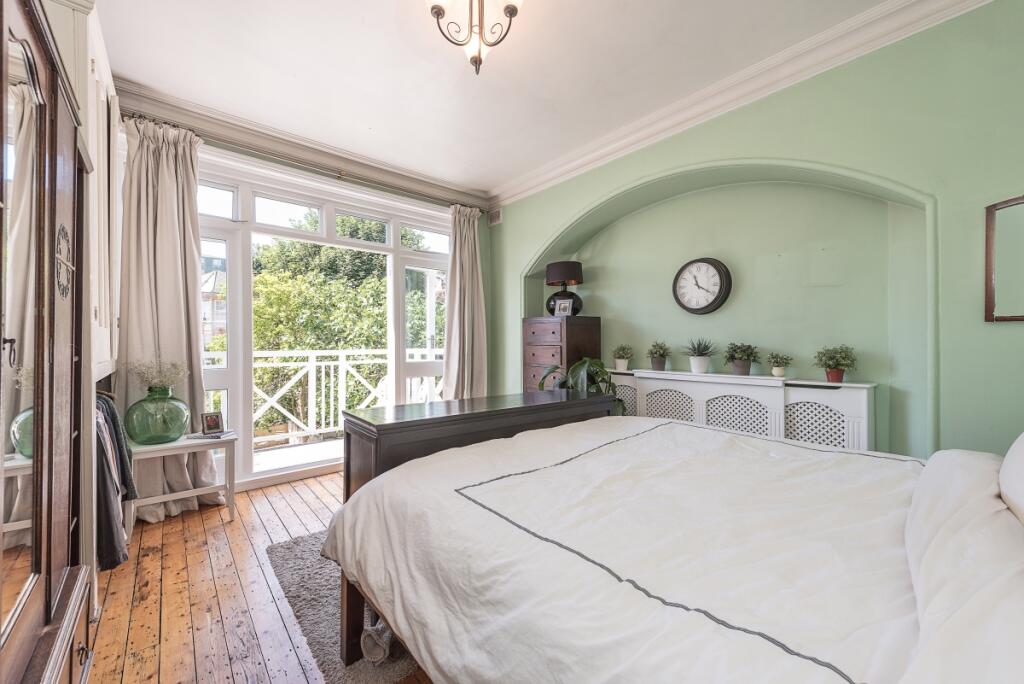 34-Hillfield-Park...