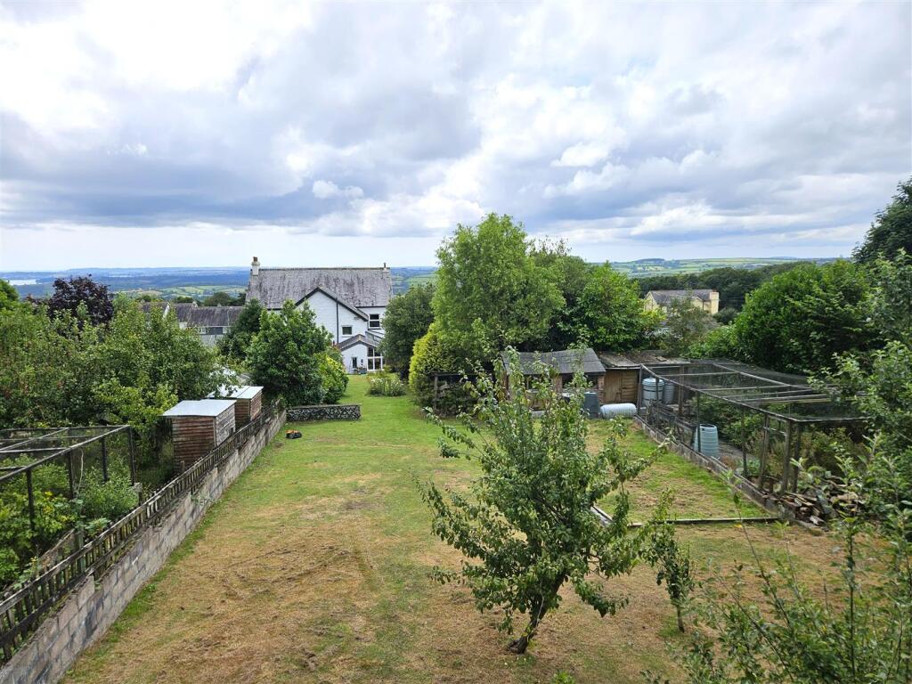 Gardens, View and Rear.jpg