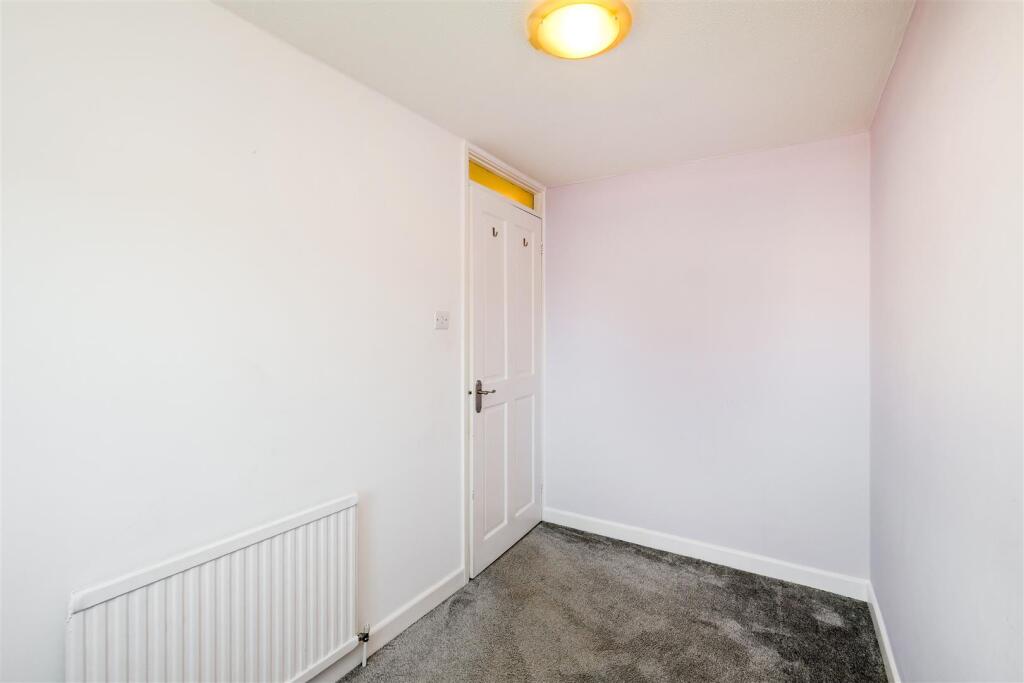 23 boleyn close-10.jpg