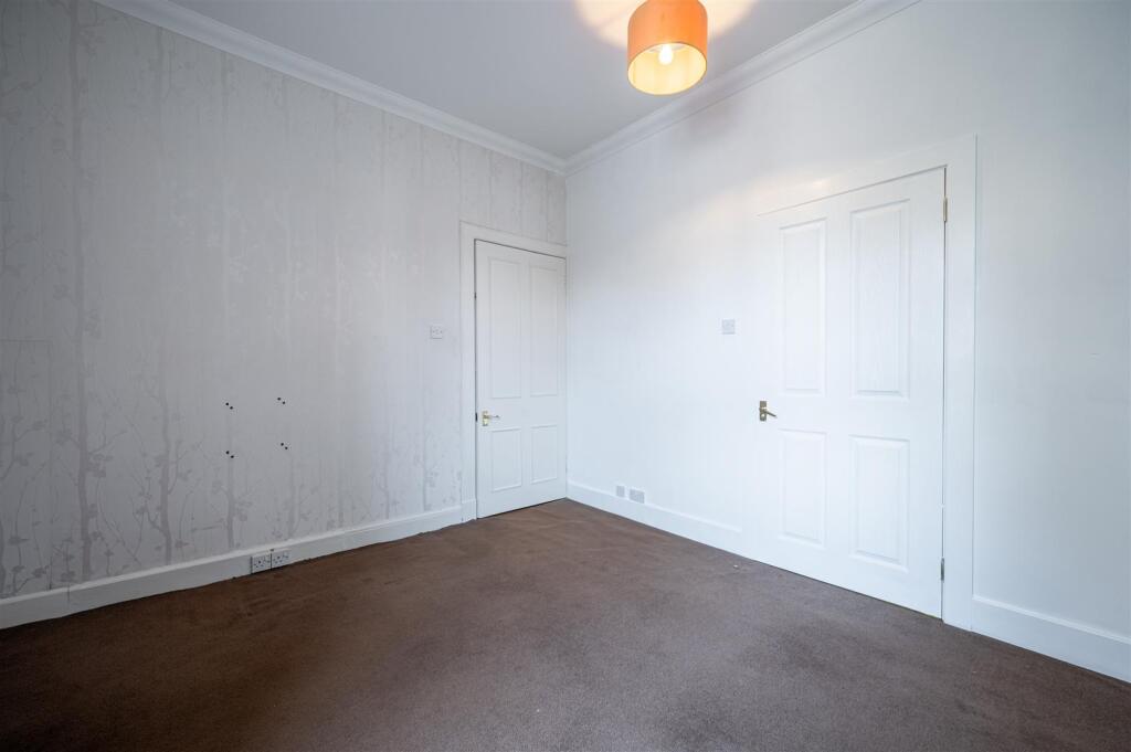 Lounge/downstairs bed (2).jpg