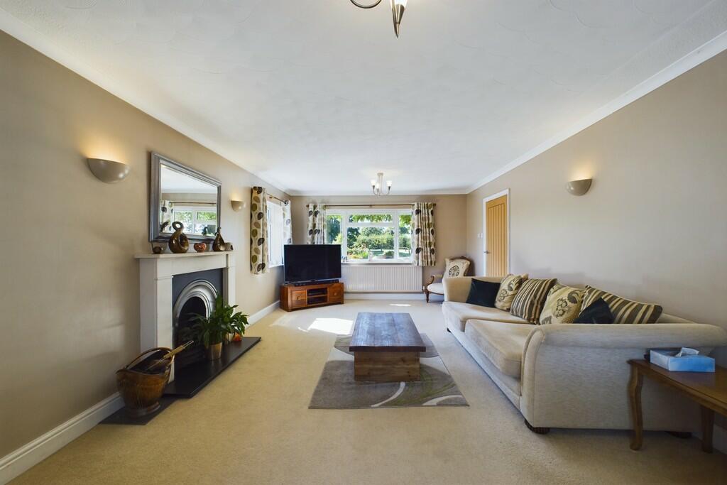 CAM01689G0-PR0418...