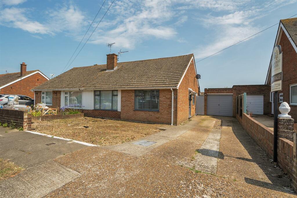 Thirlmere Avenue for sale by Guildcrest Estates - 