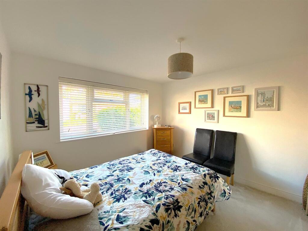56C Haslam Crescent - Bed3.jpg