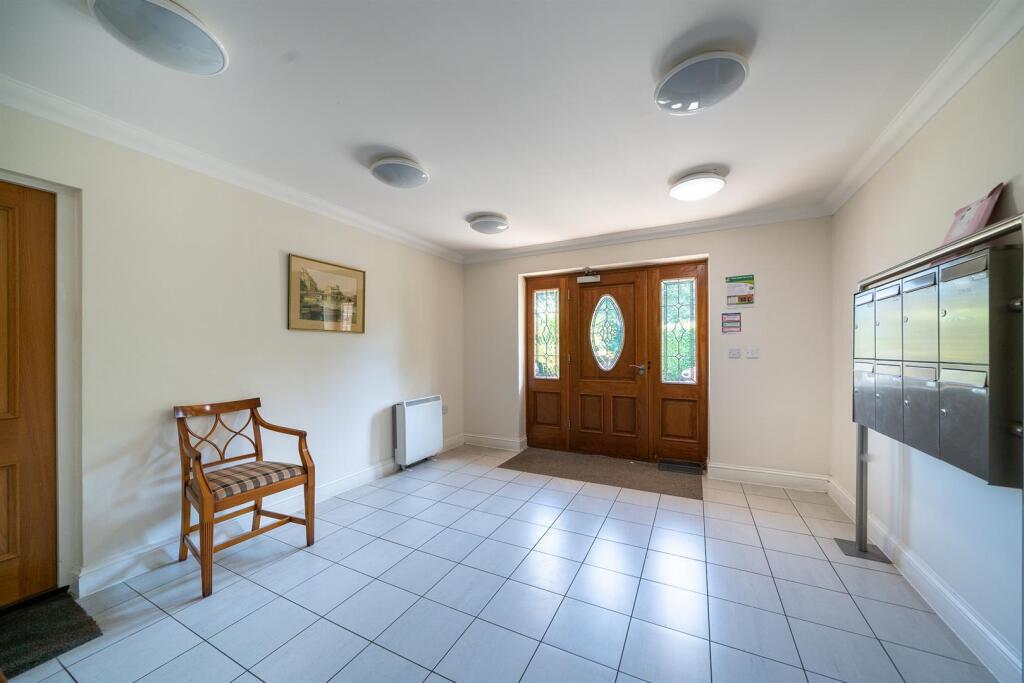 7-Brookfield-View-1024 -comm entrance.jpg