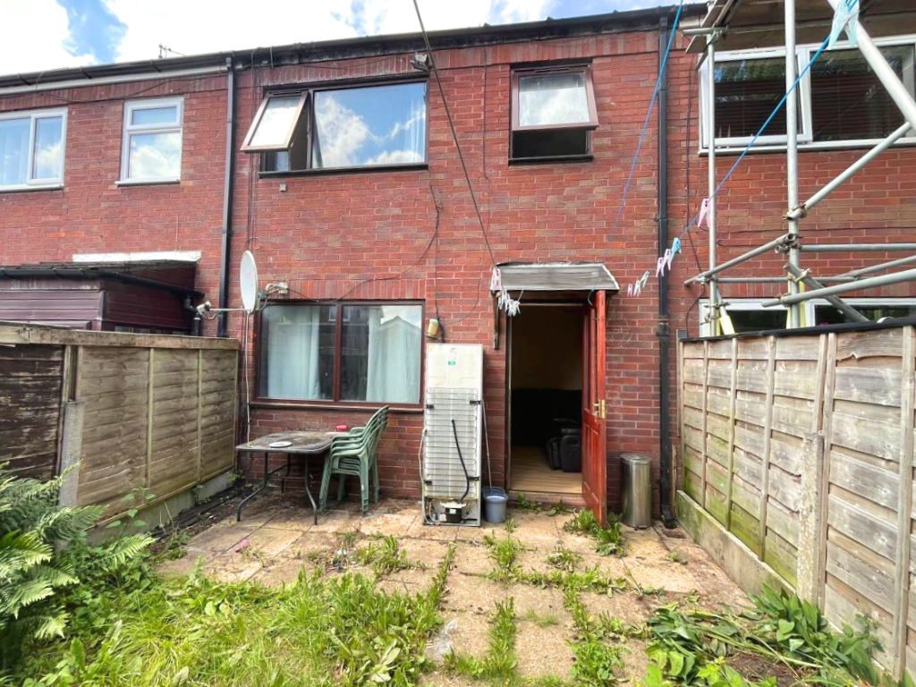 8ff9e23b-8268-4c97-87a9-0c8cf21a7c9f-fotor-2025...