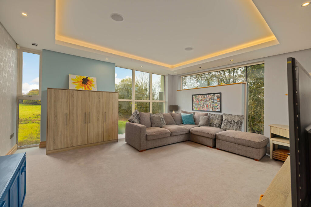 20241030-1054_Maison Haus - Ivory House, Station R