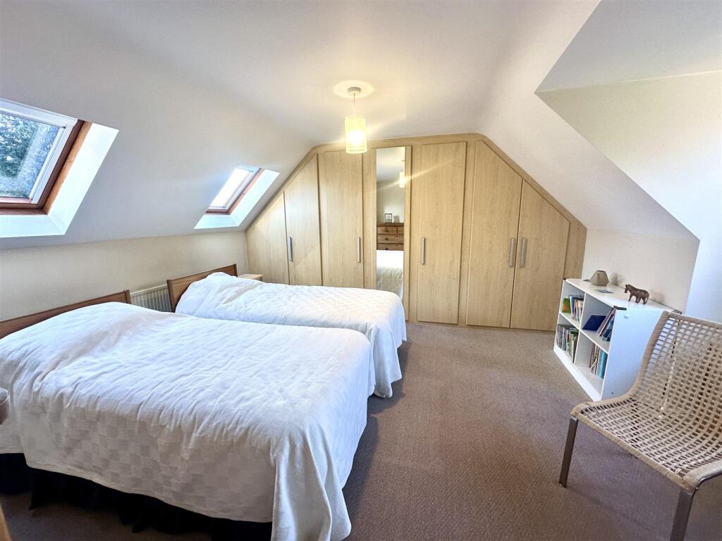 BEDROOM 3