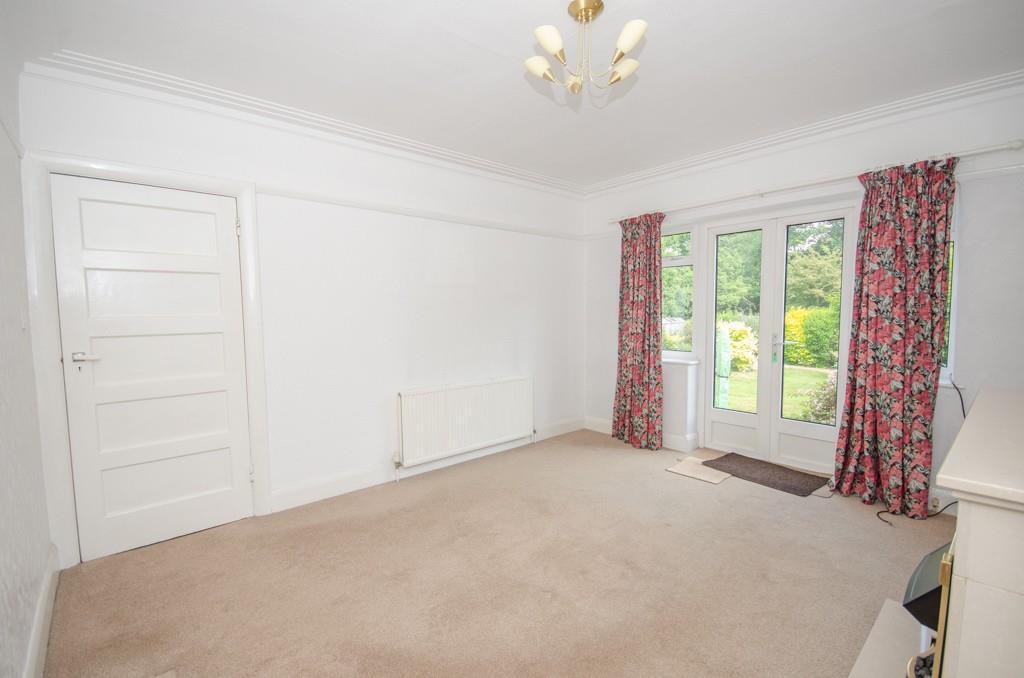 Dining room pic 2.jpg