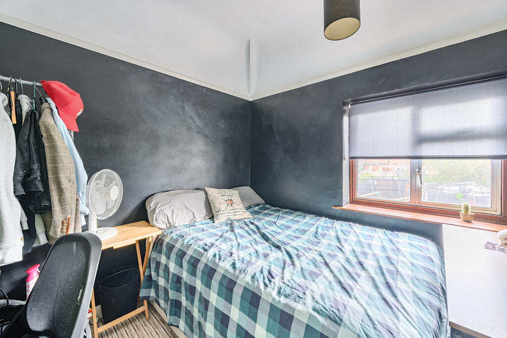 1320925-15-6881feb1a5981