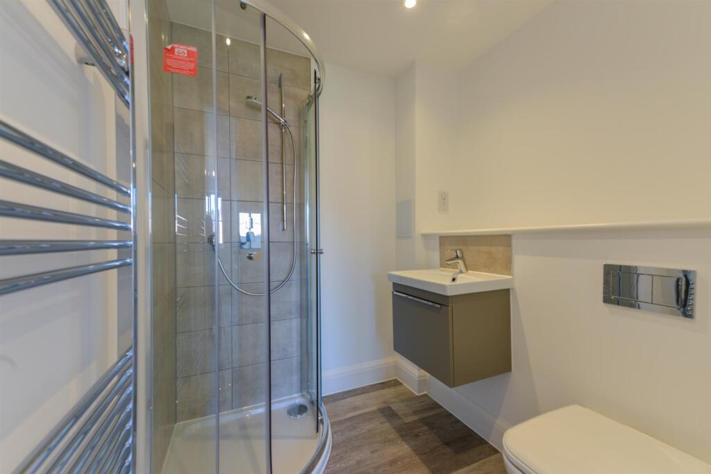 Flat 2 Dane Court7.jpg