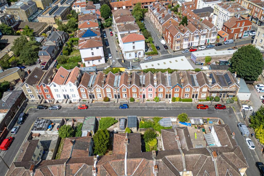 5 Osborne Villas, Kingsdown, Bristol, BS2 8BP | Fr