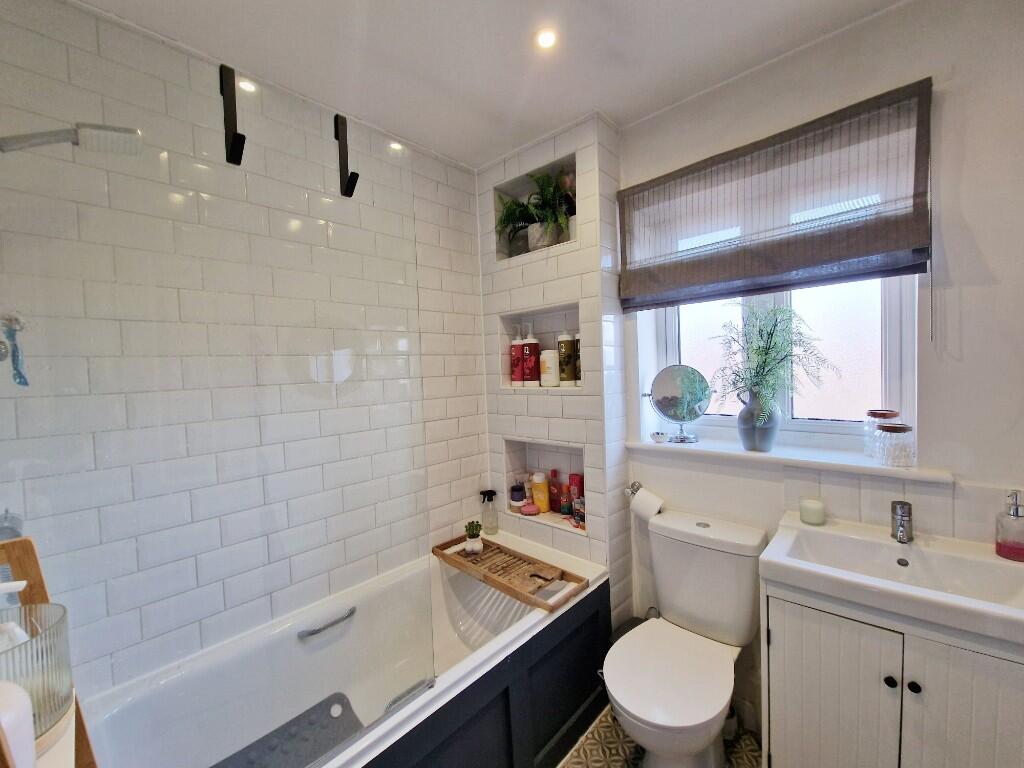 Pannels Brook Crescent, Burnham-On-Crouch, Essex, CM0
