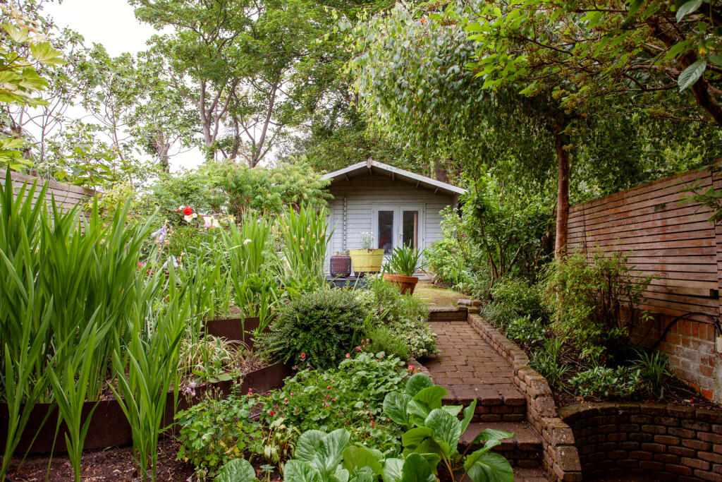 287596 - PeachumRoad_KElliott_053.jpg