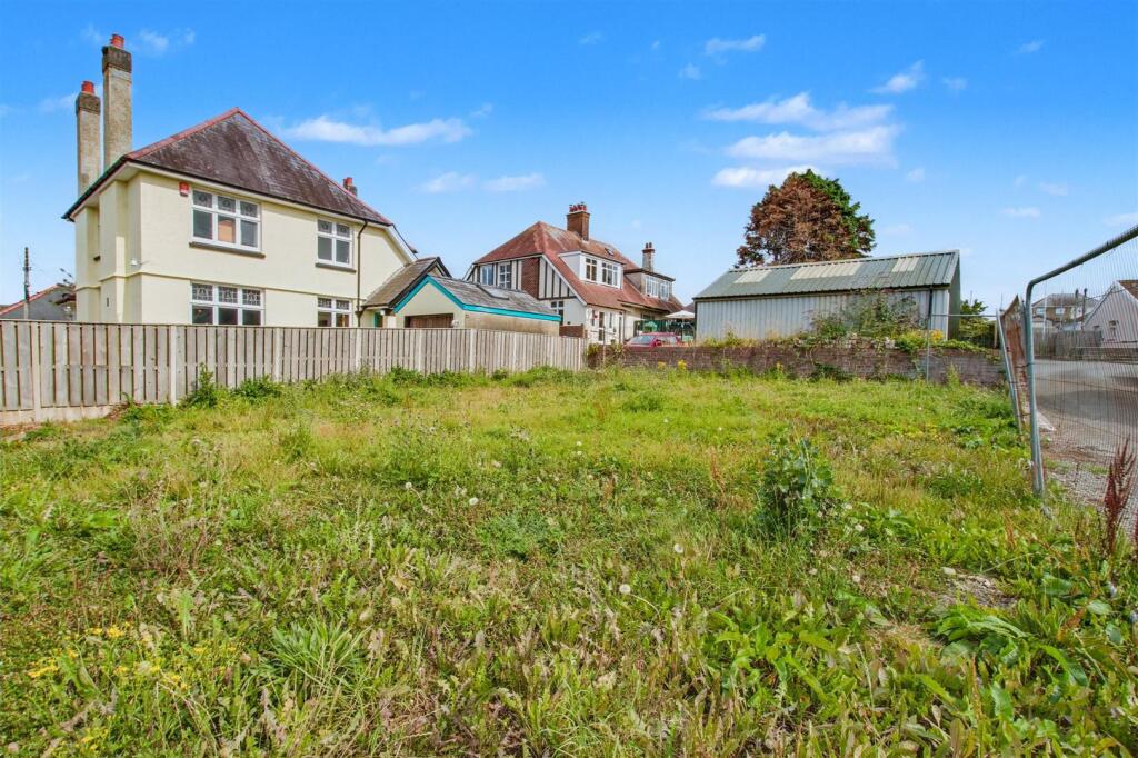 Plot potential/Additional garden area