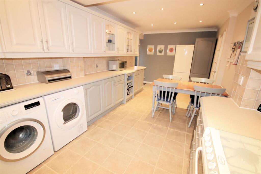 View of Kitchen/Breakfast Room