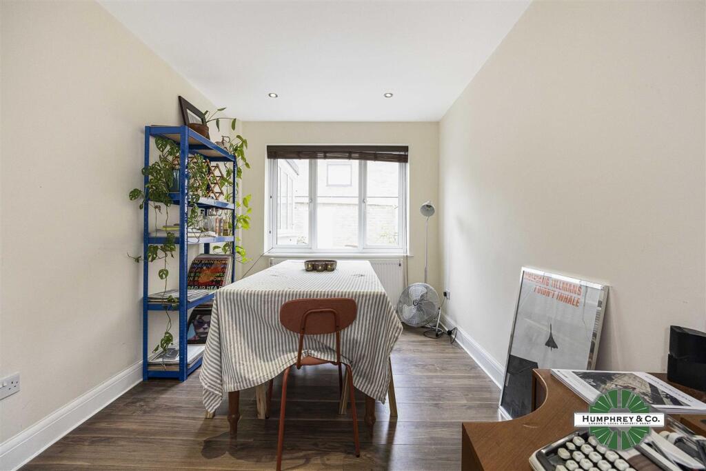 132 Lower Clapton Road -016.jpg
