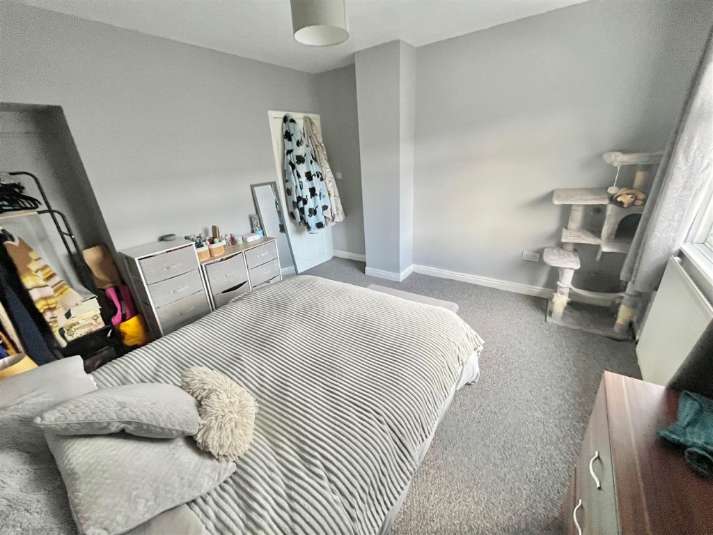 Bedroom 1 Aspect 2