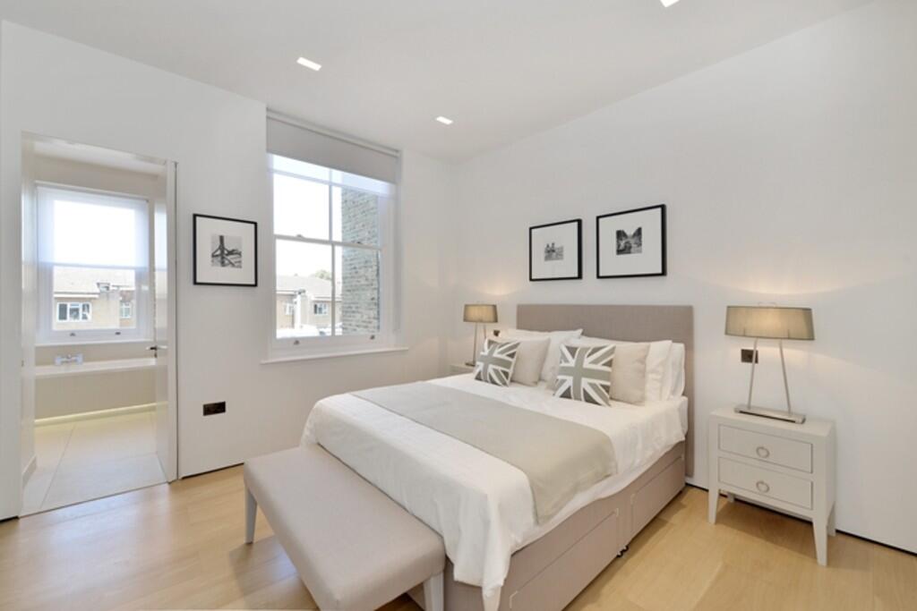 3, 76 Redcliffe S...