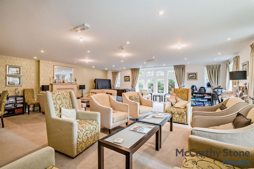 Homeowners Lounge