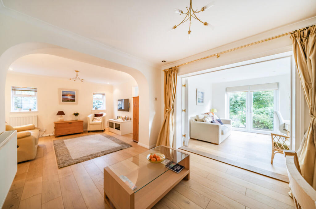 1349727-4-68c05fc...