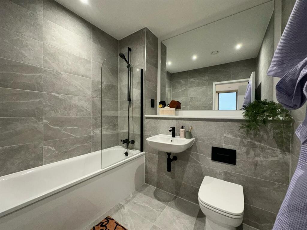 Penthouse 10.jpg