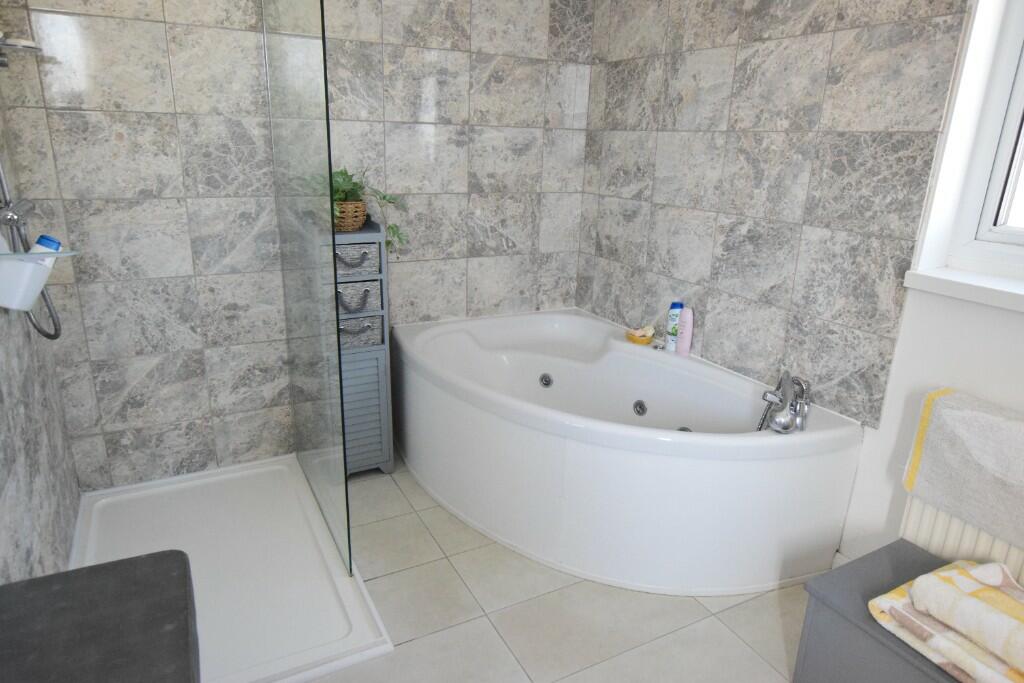 Bathroom (2)