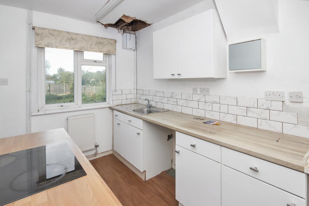 3 Ashbeach Road, Ramsey St Marys, Huntingdon, Cambridgeshire, PE26 2SZ