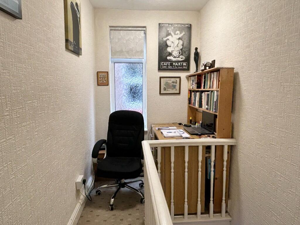 Landing/Office space