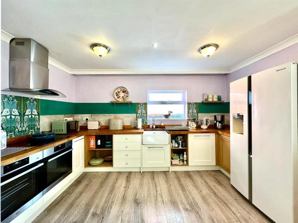 WhatsApp Image 2025-09-26 at 14.08.15 (7).jpeg