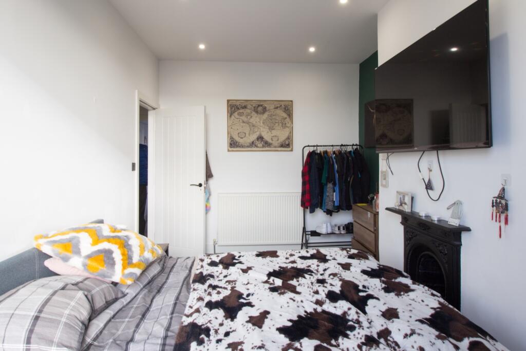 16 Bedroom 2 Nab Lane EweMove Adam Hendry