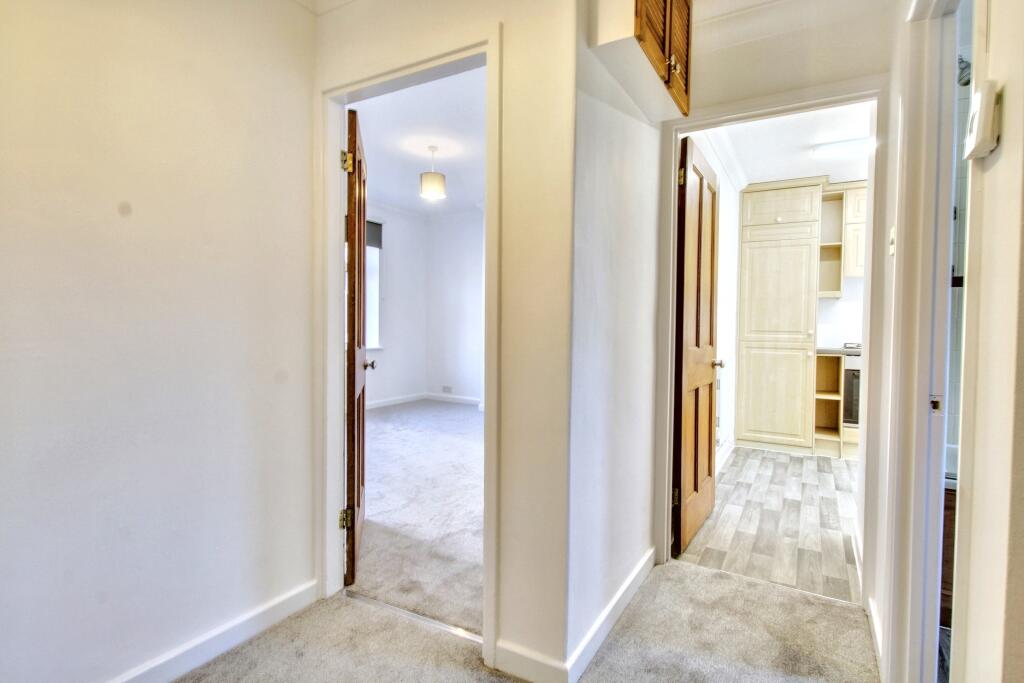 8.hallway.jpg