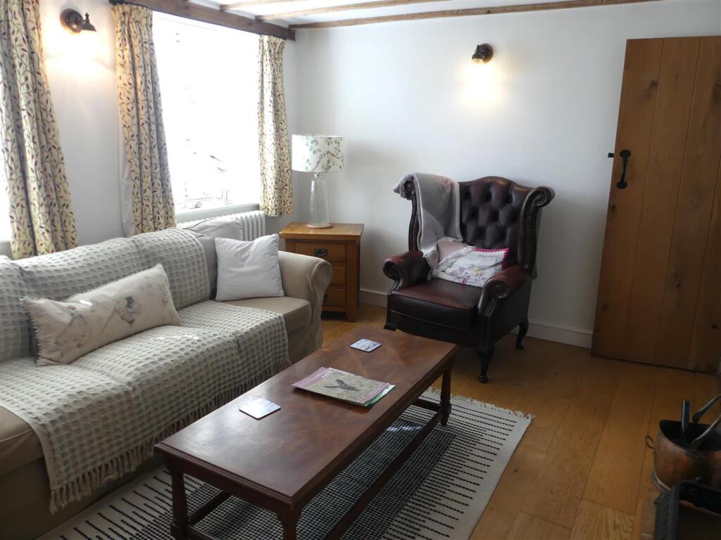 lounge.JPG