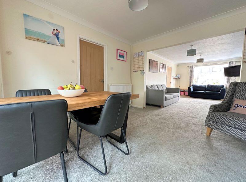 Dining Area/Lounge