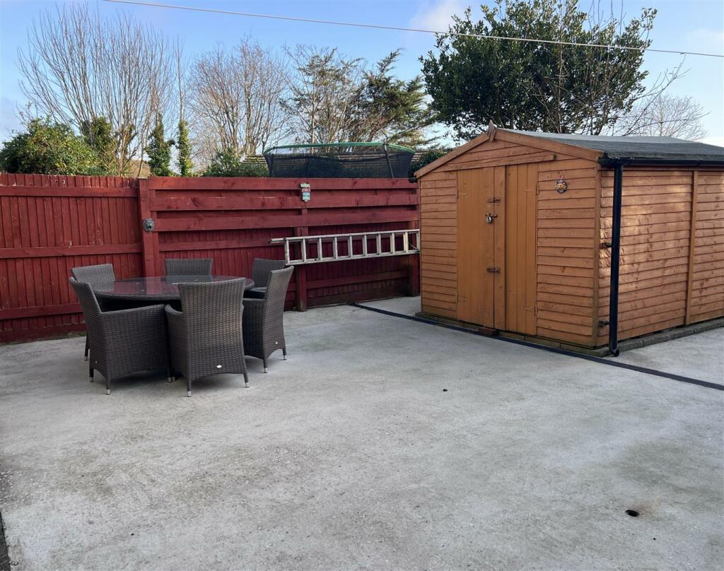 Garden &amp; Parking