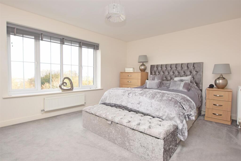 Bedroom 1.JPG
