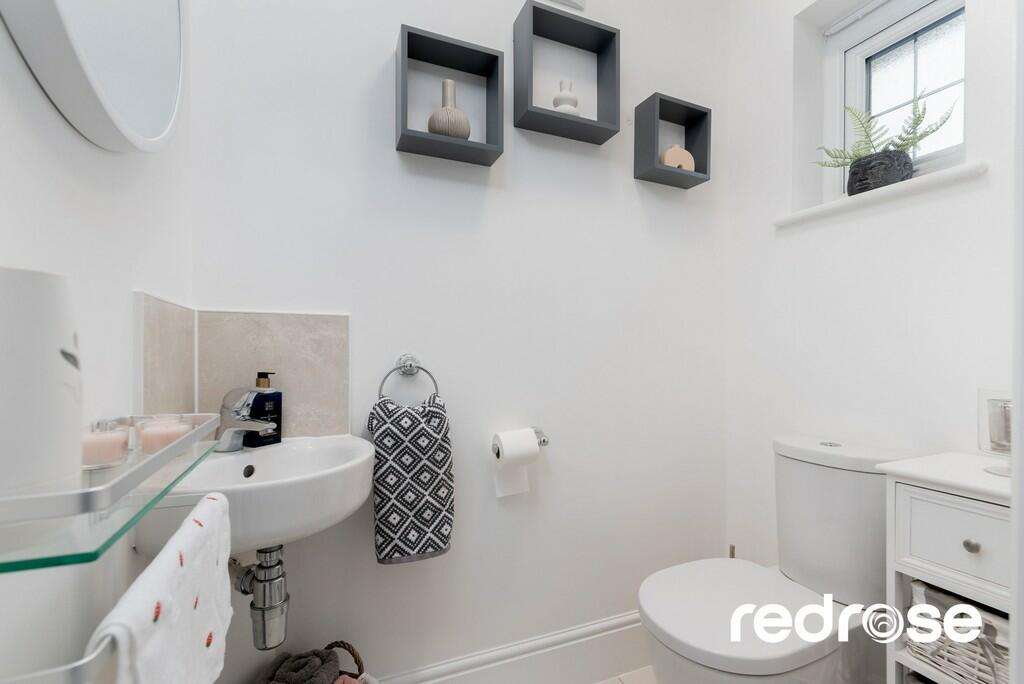 web_20 Whitley Dr...