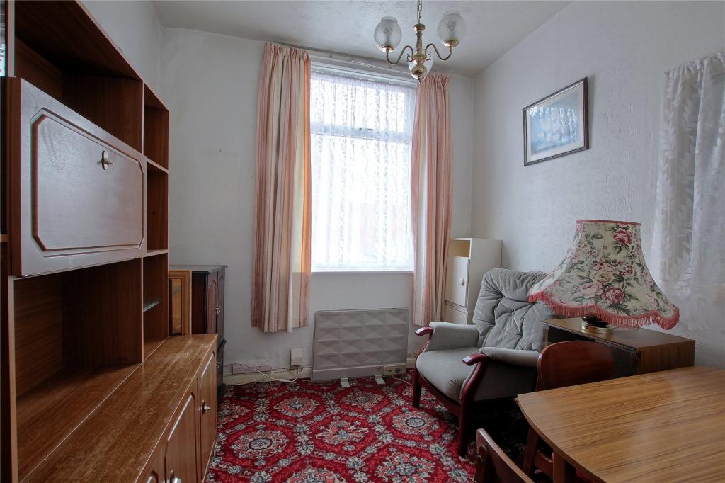 Sitting/Dining Room