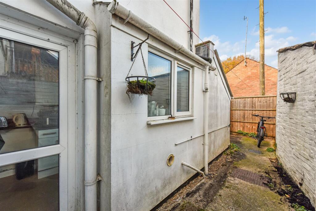 Rear Courtyard