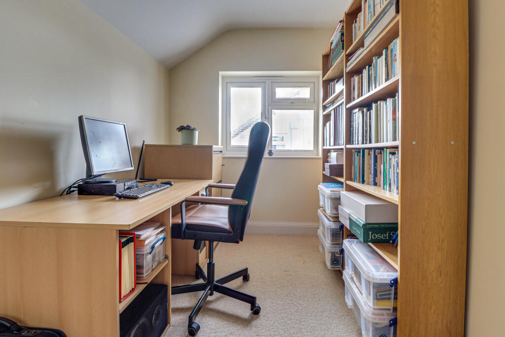Bedroom/Study