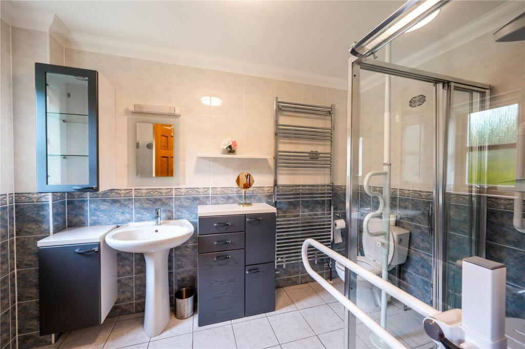 Ensuite