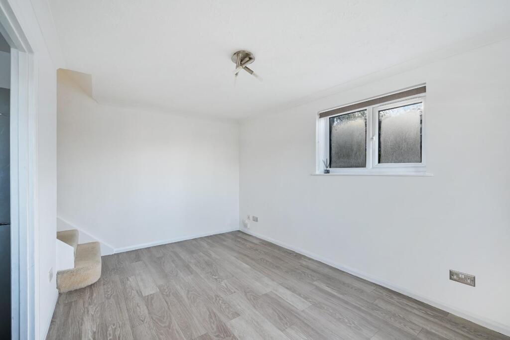 MORSTON CLOSE (5).jpg