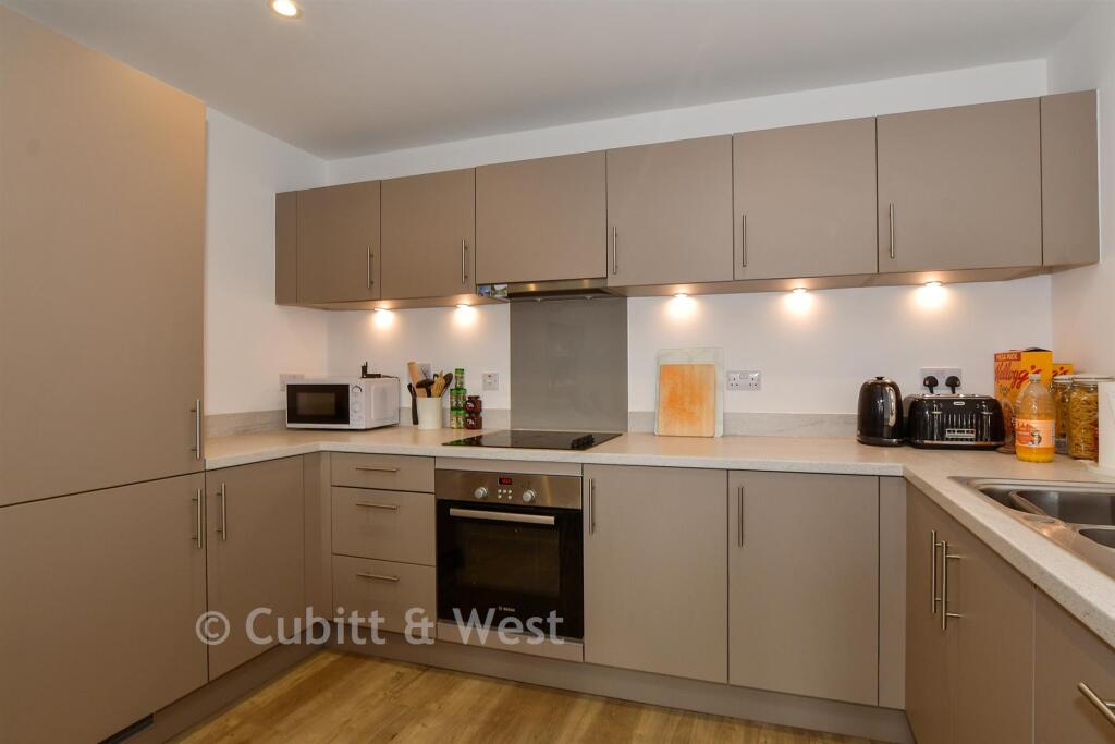 Lounge/Kitchen