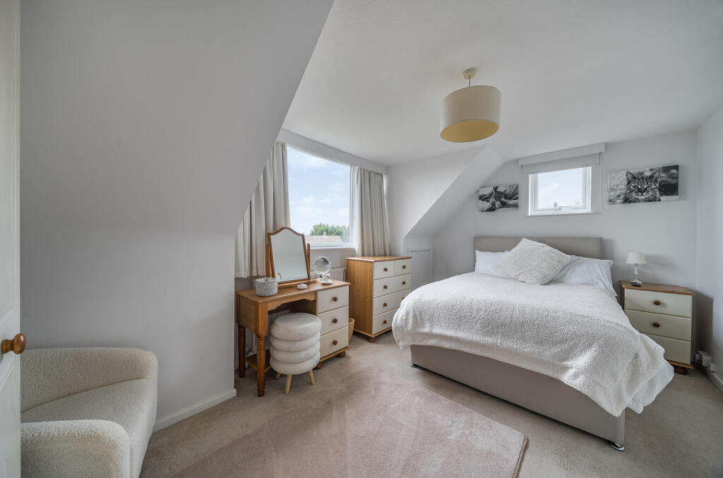 1374817-18-690352...