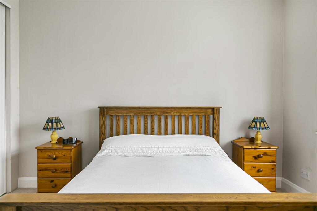 Chattern Road Bedroom 1.JPG