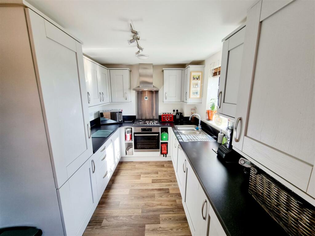 Kitchen.jpg